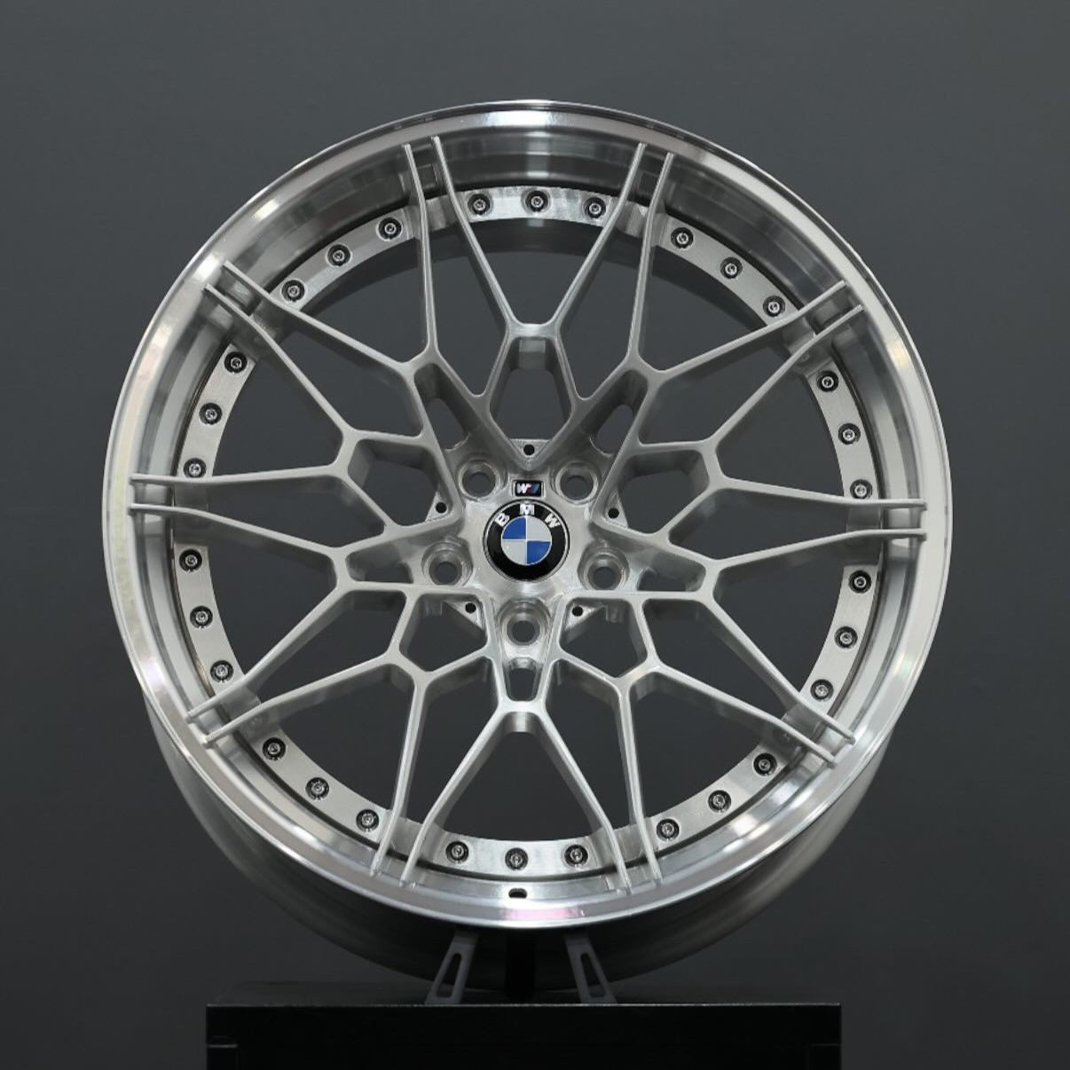 Two-Piece 826M