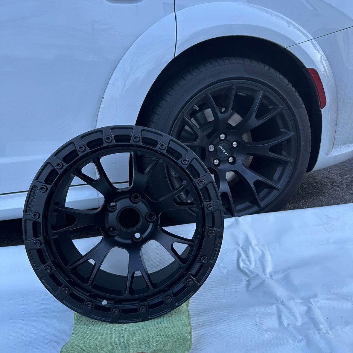 Hellcat SRT "V1" style beadlocks