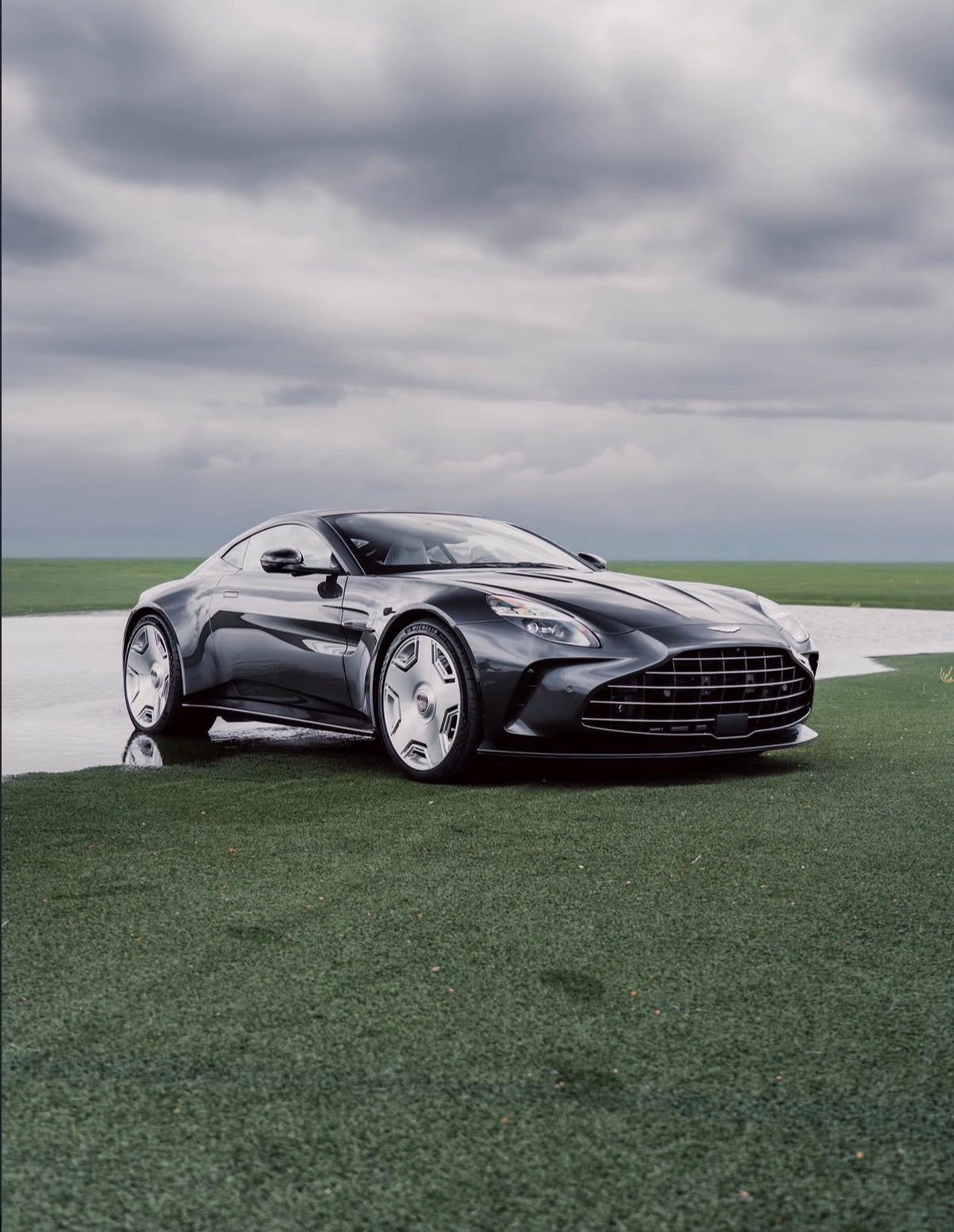 Aston Martin Vantage (2025)
