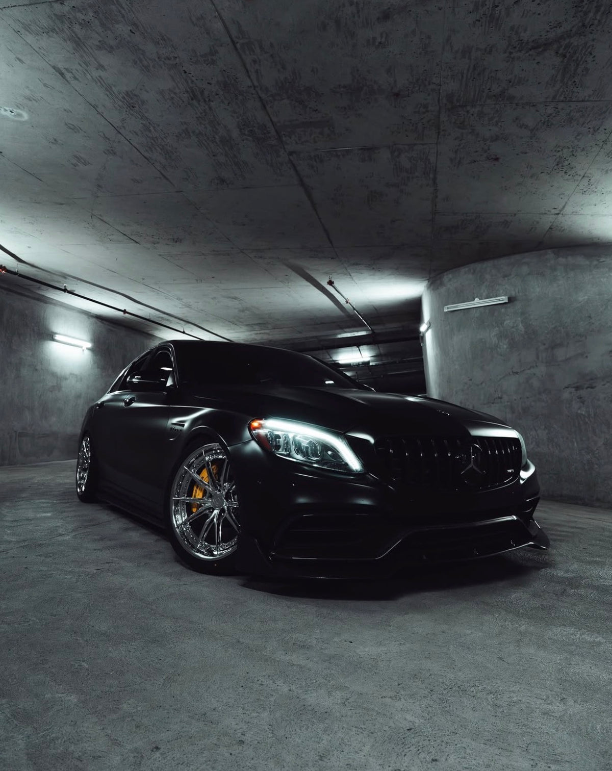 MERCEDES C63S AMG
