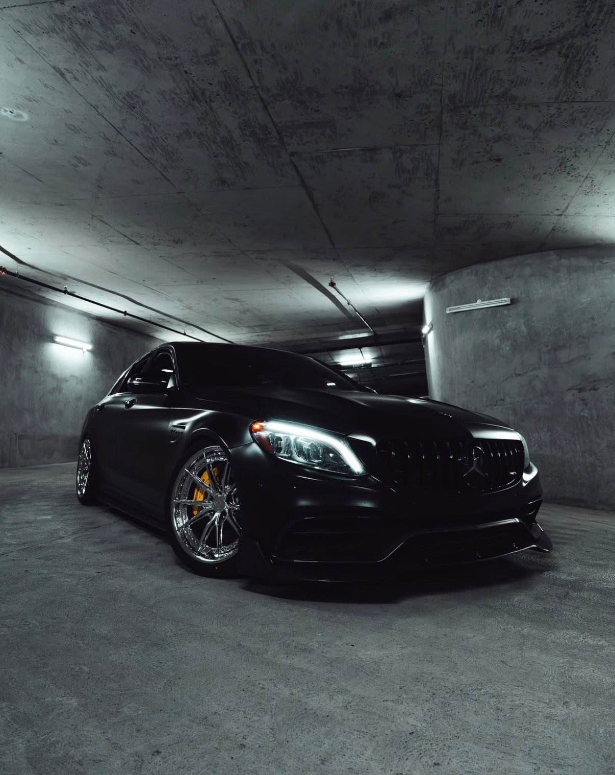 MERCEDES C63S AMG