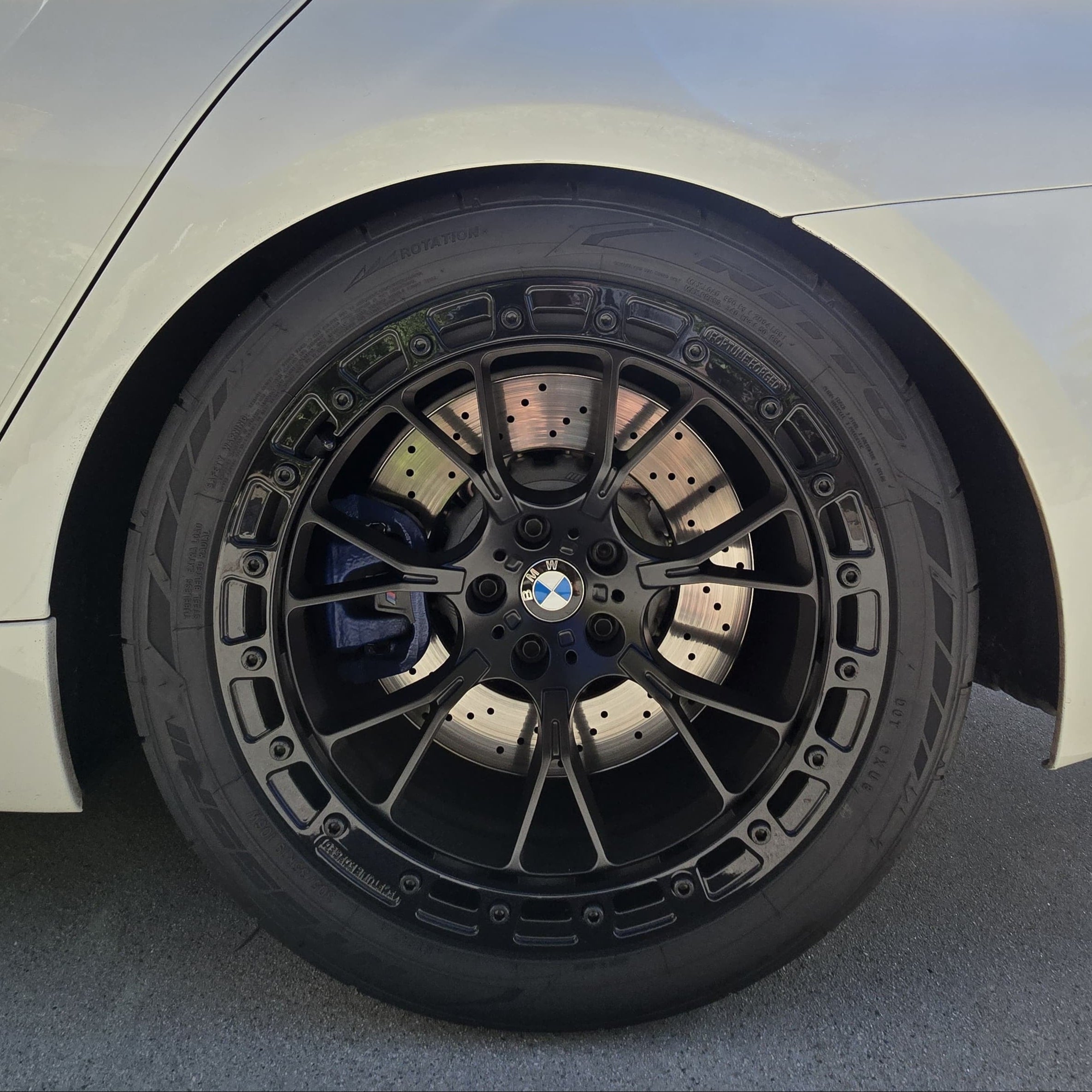 (789M) F90 M5 style beadlocks
